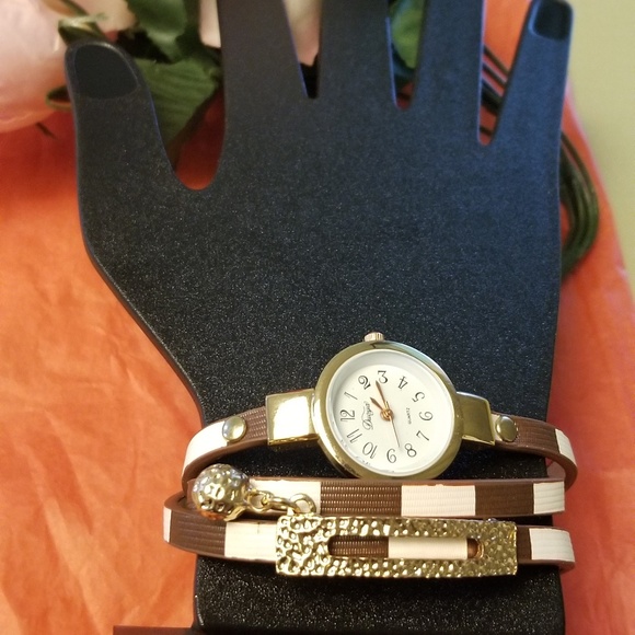 Other Lady Small Ball Pendant Watch Poshmark